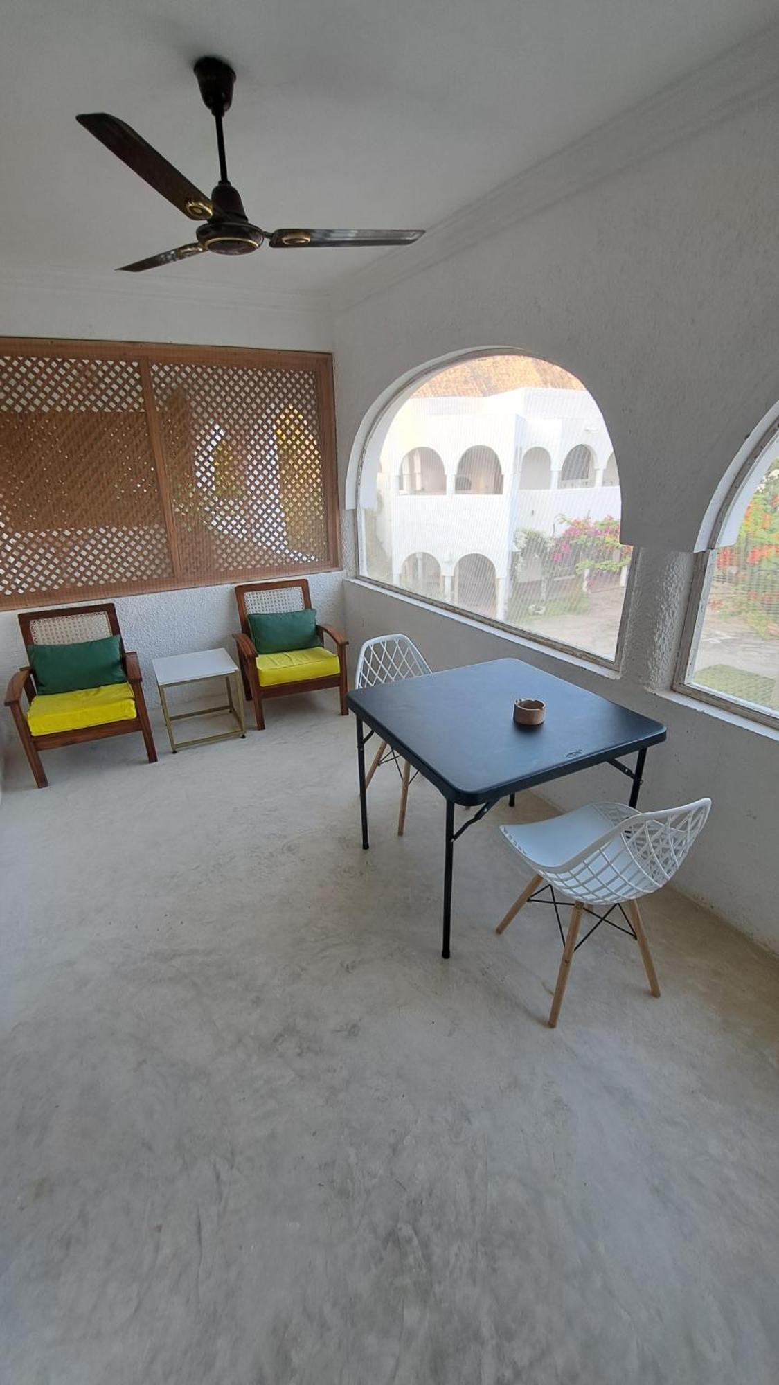 Kaleb'S Beachfront Serviced Studio Apartments Malindi Exterior foto