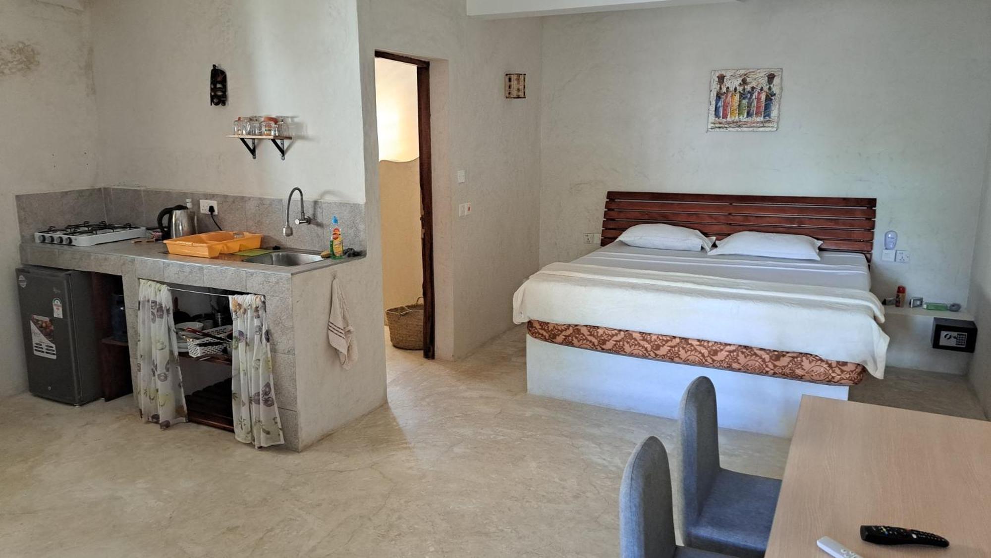 Kaleb'S Beachfront Serviced Studio Apartments Malindi Exterior foto